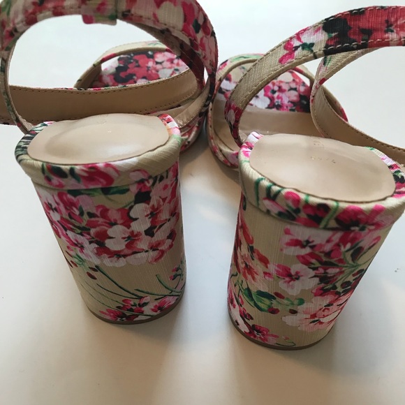 🌸 “Flower Garden” Heeled Sandals - Picture 4 of 8